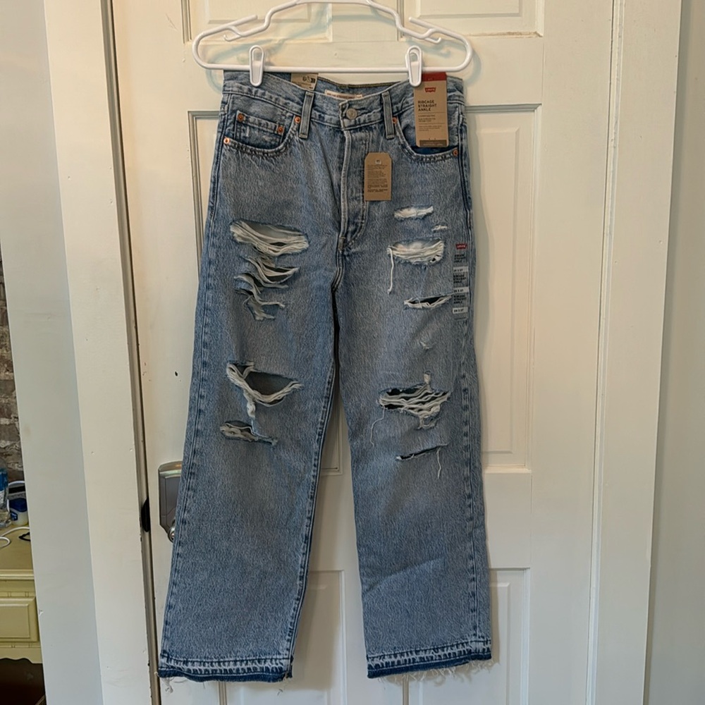 Levi’s Ribcage Straight Ankle Jeans